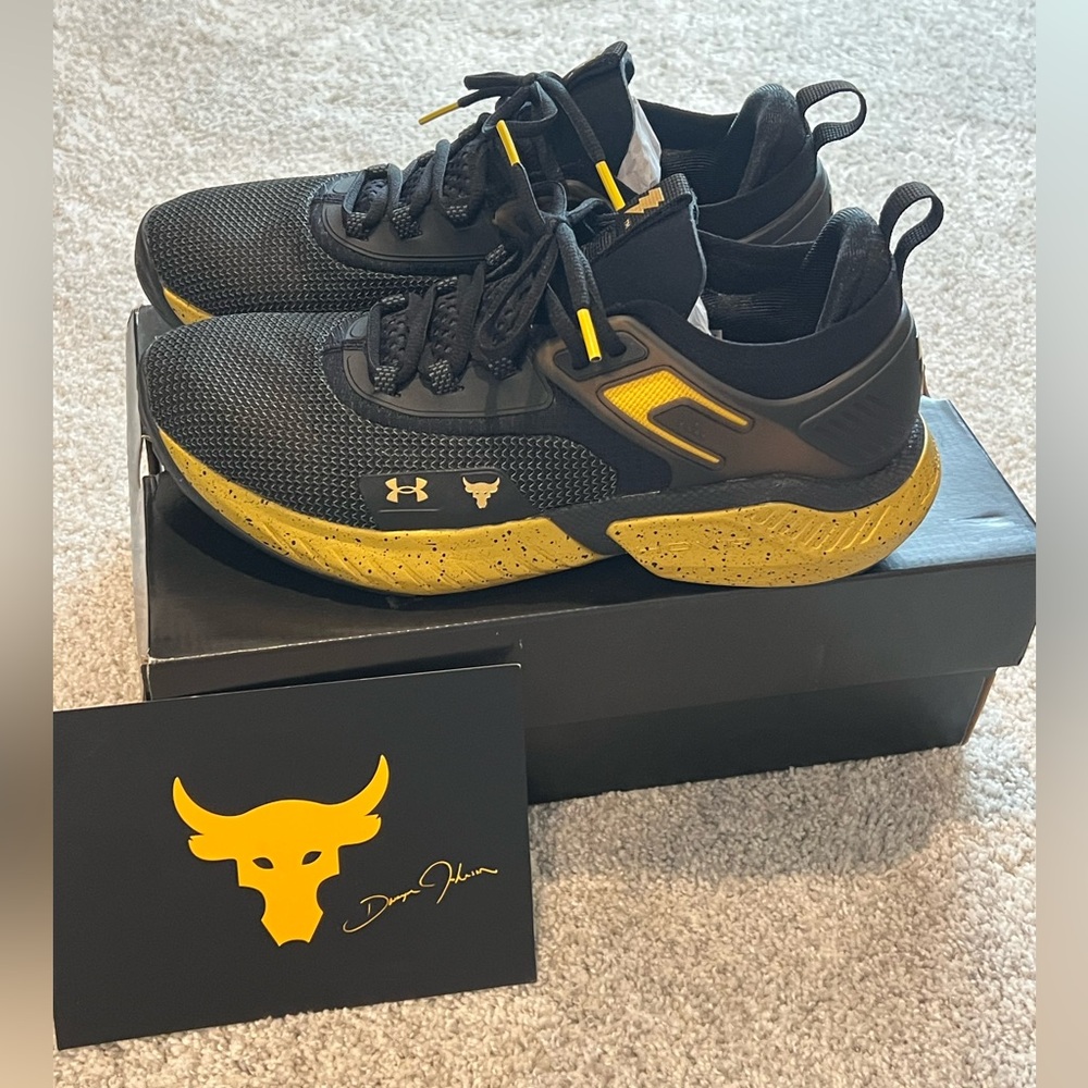 ⭐️ Limited Edition⭐️ Under Armour Project Rock 💪🏽 Black Adam ⚡️